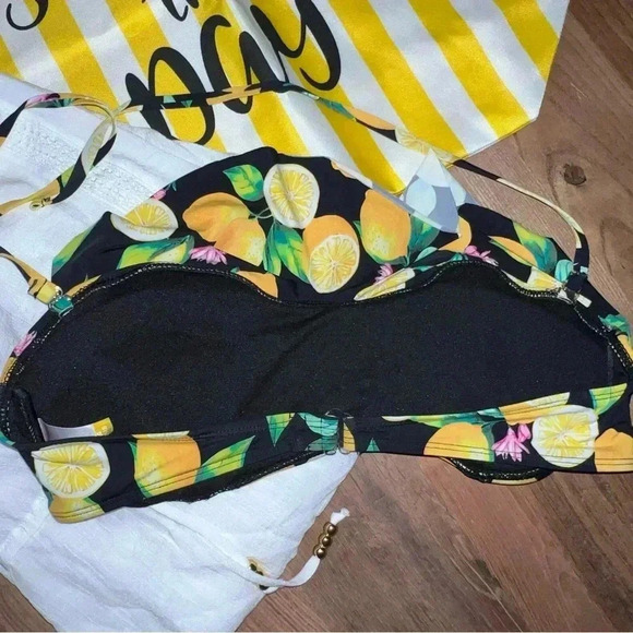 Beach Bundle: 👙Bikini Top, Swim Cover and Beach Tote, Yellow & White, Size 10 - Picture 4 of 17